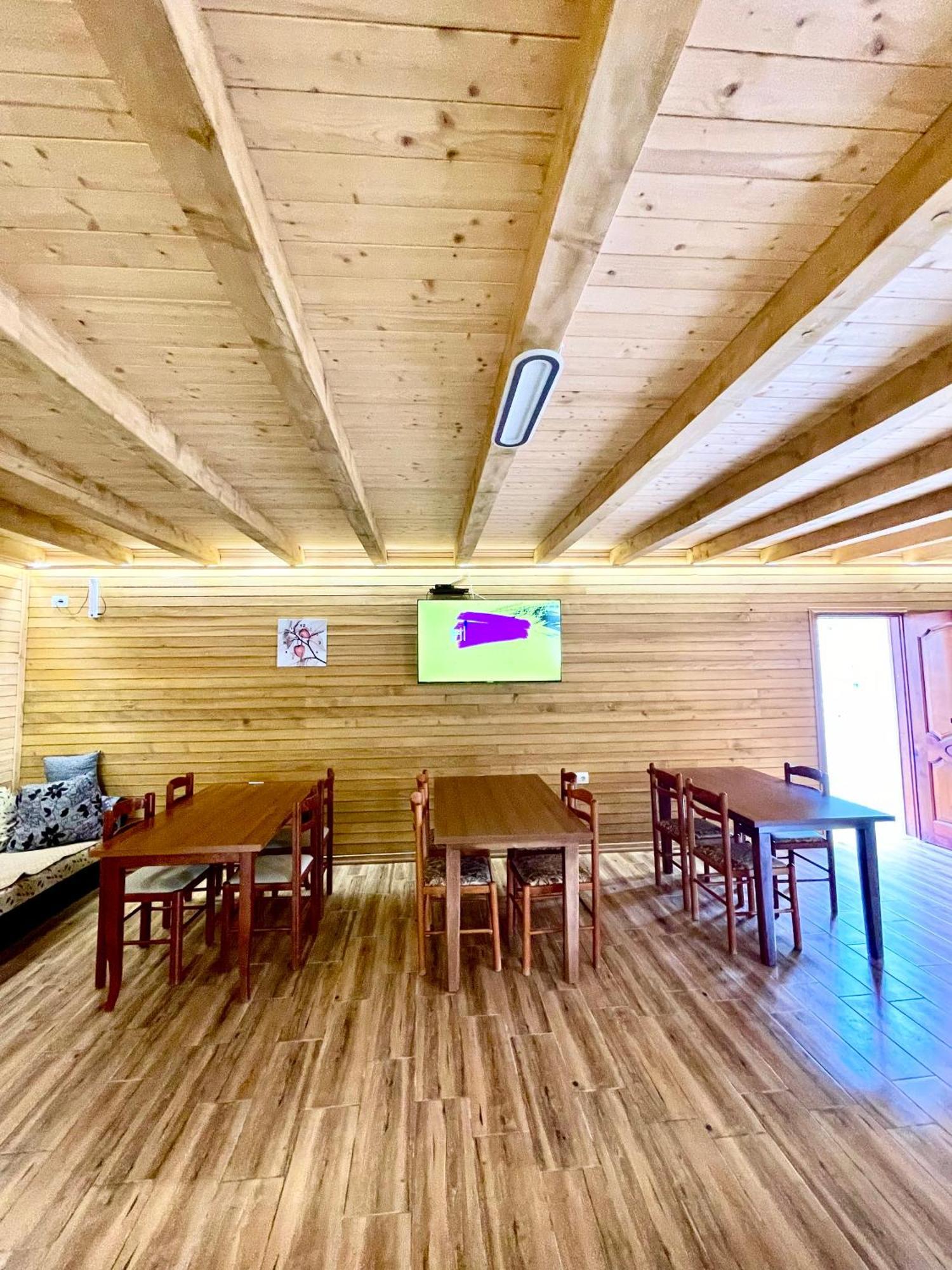 Lazer Cardaku Guesthouse วัลโบเนอ ภายนอก รูปภาพ